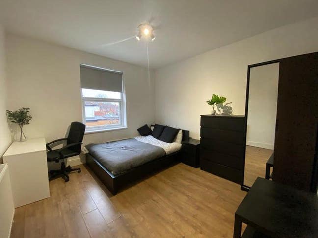 1 Spacious Double room Coming soon  Main Photo