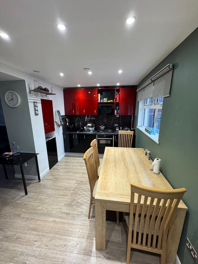 Single room for rent  Main Photo