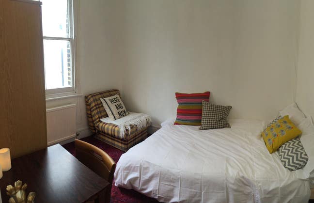 Prah Rd Double Room Letting Main Photo