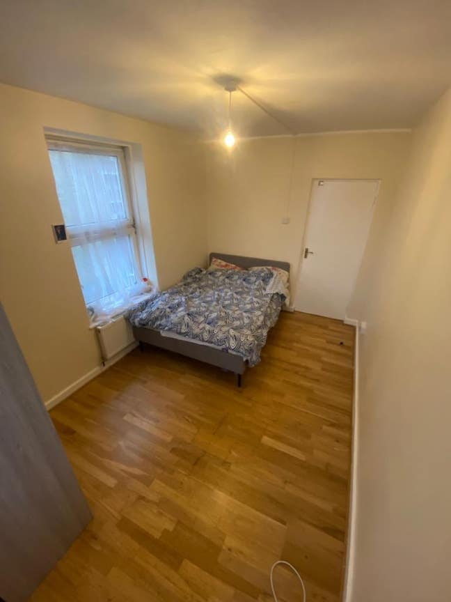 Double room +balcony+garden generous communal area Main Photo