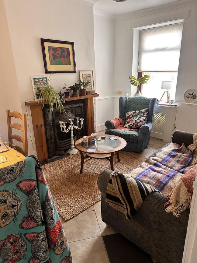 Cozy female houseshare in 2-bed house Main Photo