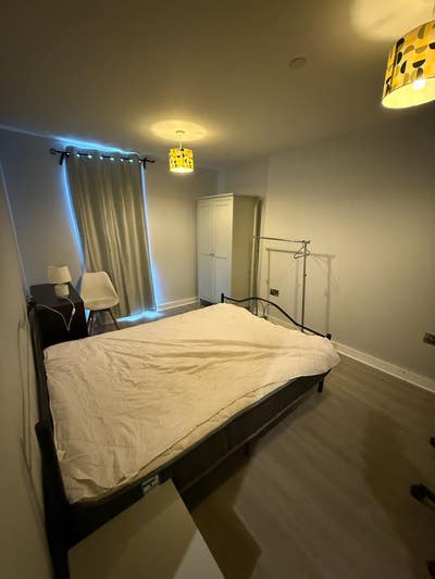 One regent apartment room to let Main Photo