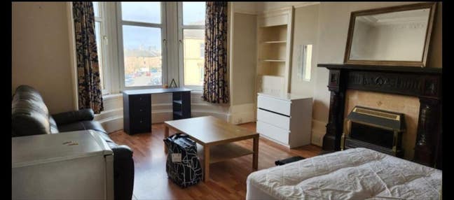Room Available in Friendly Flatshare  Main Photo