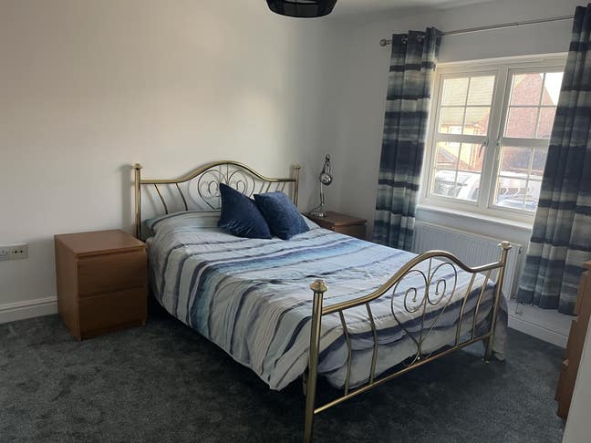 Large double room 10 minutes to town Main Photo
