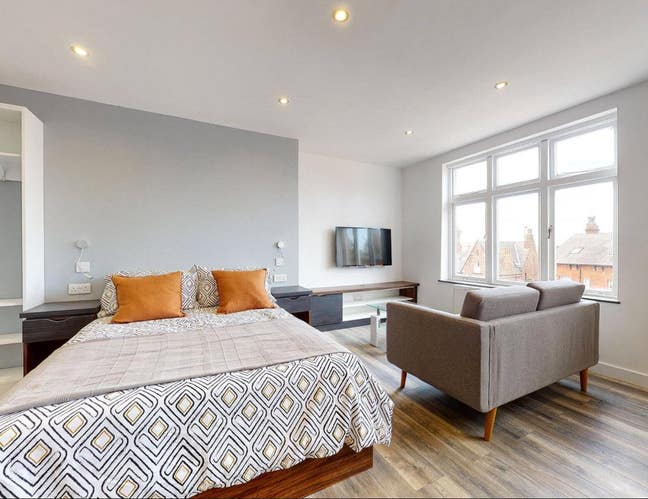 1 bedroom/Studio Flat for students in Leeds Main Photo