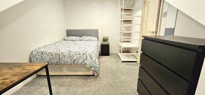 Spacious Double Room in RM13 £750 Main Photo