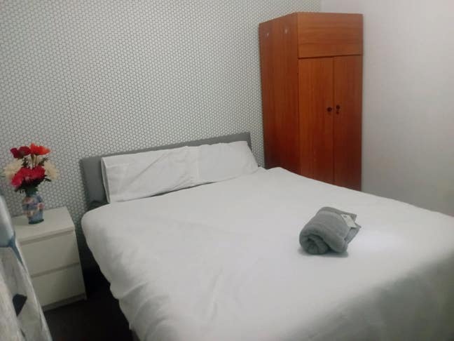 Double Room Available – Great Location  Short Stay Main Photo