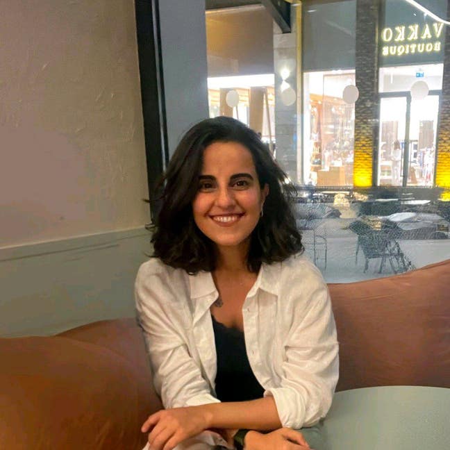 I am a female student aged 31. I am looking f... Main Photo