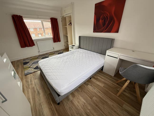 🏡 Double Room with a TV in a Peaceful Area 🌳 Main Photo