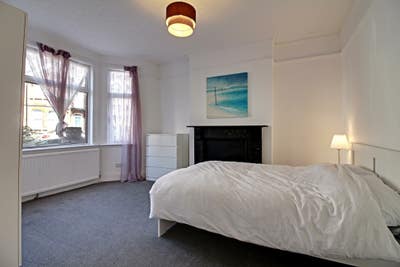 A Well Presented Large Double  Room in St Albans Main Photo
