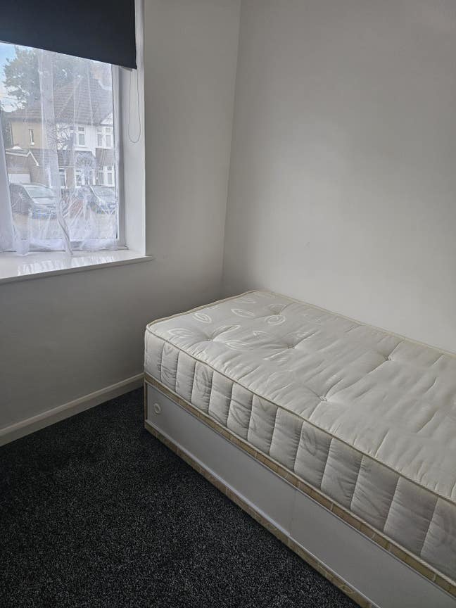 Single room Main Photo