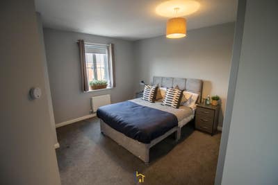 Luxury Room Available | Oakwood Road LE4 Main Photo