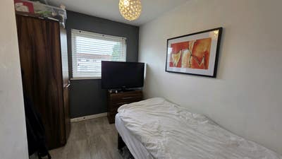  Single  Room  Main Photo