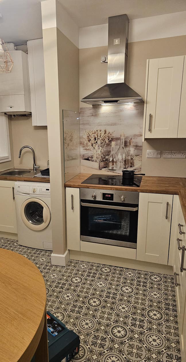 Furnished double room for rent Main Photo