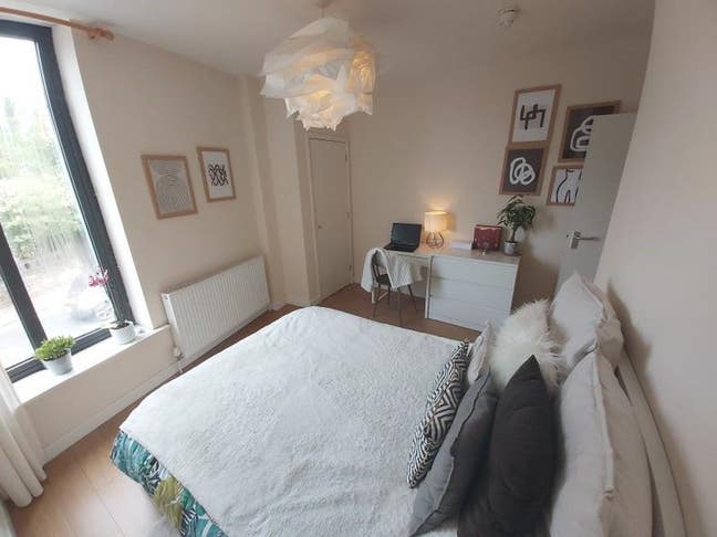 Double size single occupancy, bills included Main Photo