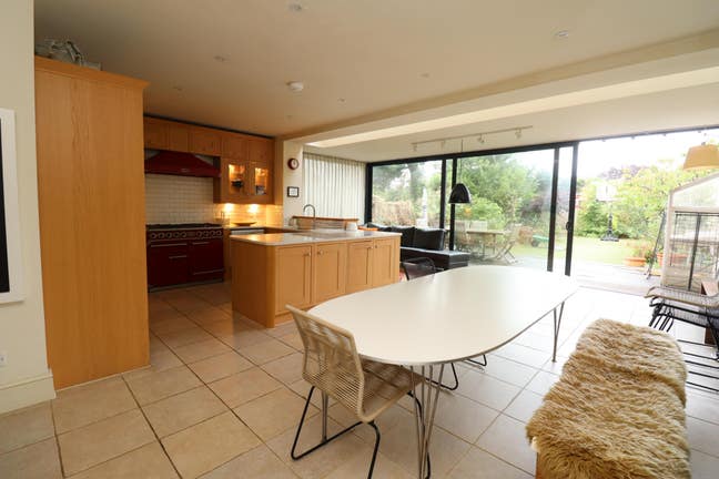 📍 6 Rooms Available – Hanwell (30 sec from statio Main Photo