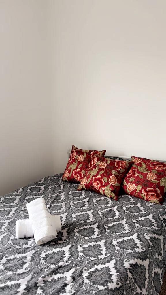 New built Double Room next to Manchester City / Et Main Photo
