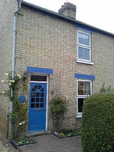 Furnished 2-Bedroom Home for Short-Term Let Main Photo