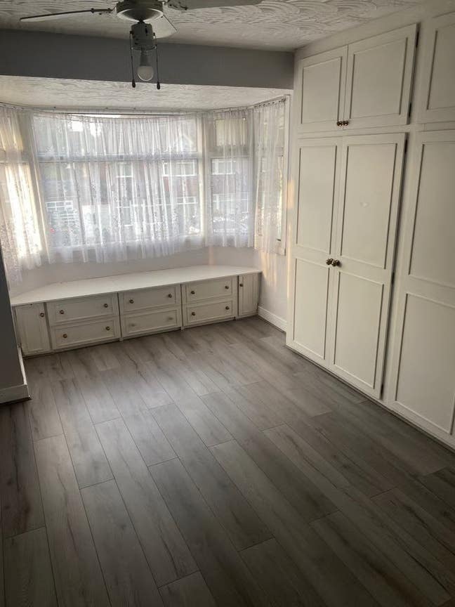  Spacious 3-Bedroom with 2 receptions– B36 Main Photo