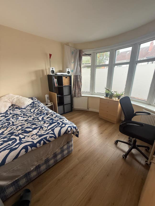 Professional  Executive Rooms in Chorlton Main Photo