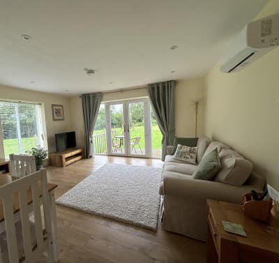 Self contained cottage for rent  Main Photo