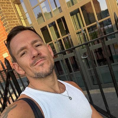 Professional Friendly Gay Man Main Photo