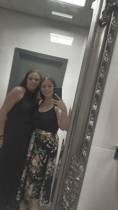 I am a professional female aged 46 I am looki... Main Photo