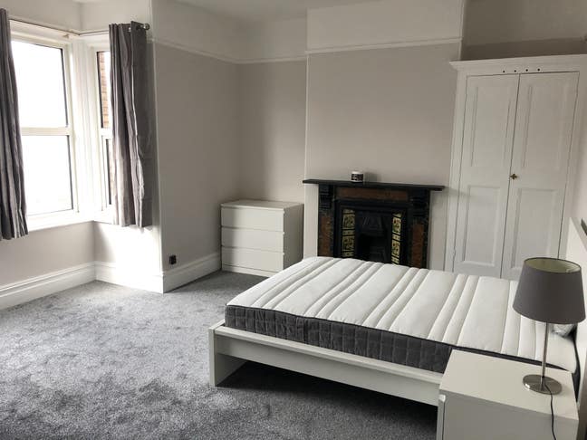 Exrtra large room Cowick Lane EX2 9HN Main Photo