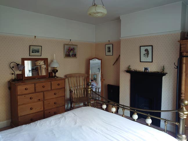 Large Very Comfortable Double Room Main Photo