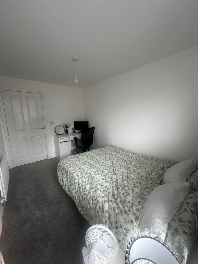 Double room- Whitehouse, Milton Keynes Main Photo