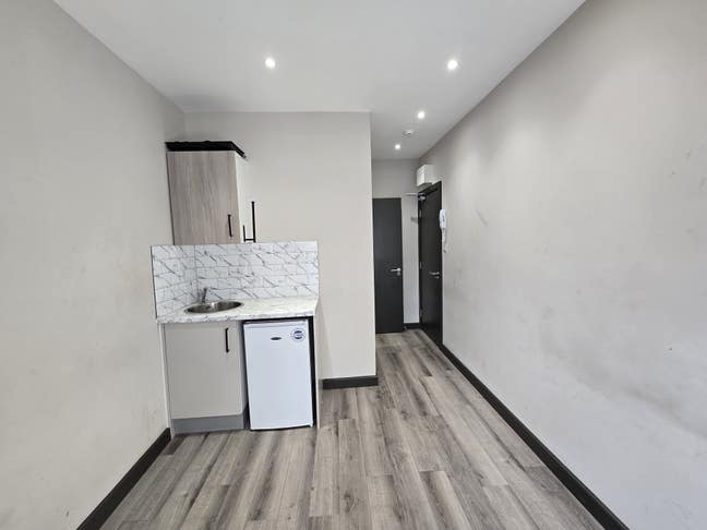 Ensuite Room  with Private Bathroom Near Edgware! Main Photo