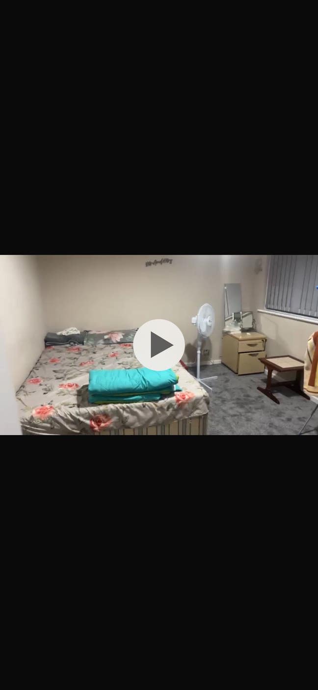 Shared flat looking for 2 ladies or 2 boys or fami Main Photo