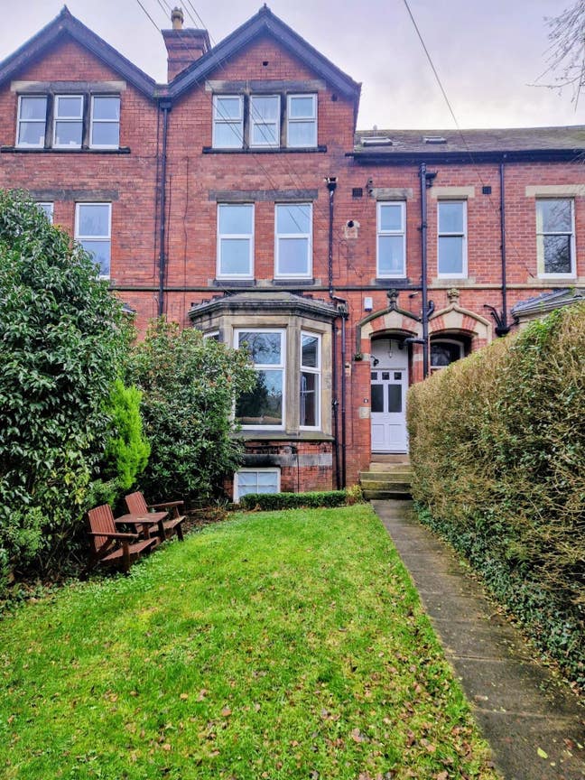 Hidden Gem in the Heart of Headingley - 1 bedroom Main Photo