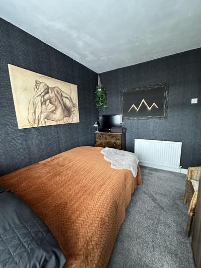 Single occupancy double room in modern house Main Photo