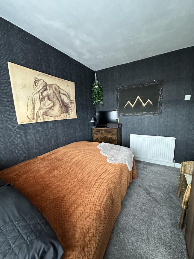 Single occupancy double room in modern house Main Photo