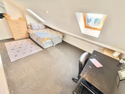 Spacious Rooms In The Centre Of Selly Oak!! ⭐⭐ Main Photo