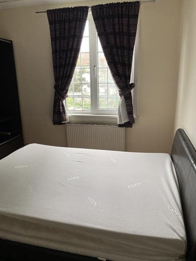 Double room to rent in Ilford Main Photo