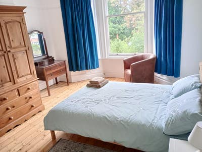 Large double room with separate private office Main Photo