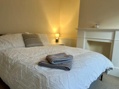Spacious Double Room Available – Prime Dorchester  Main Photo