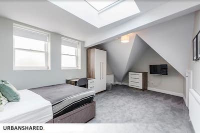 Bright Ensuite Room in Friendly Balham Home Main Photo