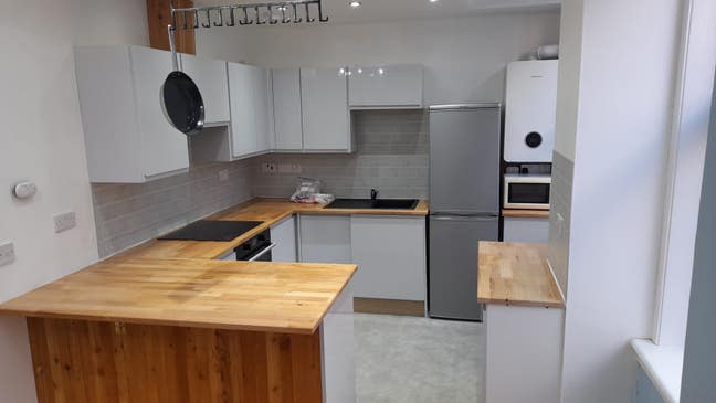 Recently Renovated 2 Bedroom Ground Floor Flat – P Main Photo
