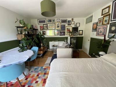 Big treehouse-like room with balancy 🌳🌳🌳 Main Photo