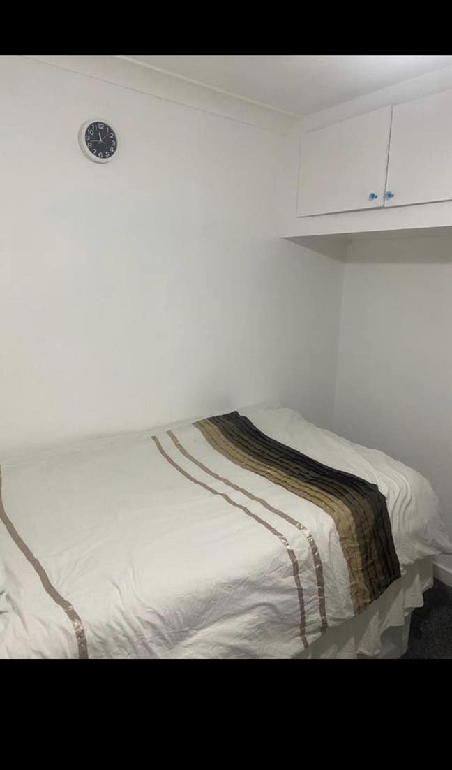Single Room Available All Bill Includes £500 Main Photo