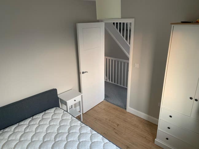 Hidden Gem Double Bedroom in H2010 Development Main Photo