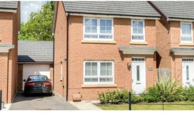 Double room with en-suite  near m40  mon-fri Main Photo