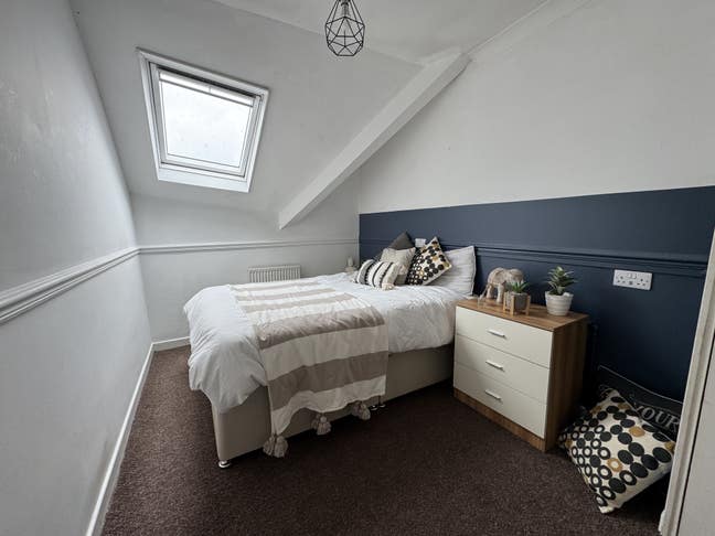 Double Rooms in Heart of Uplands Main Photo