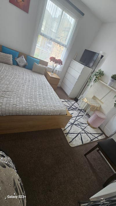 Nice  duble  room  in zone  2 W6  Main Photo