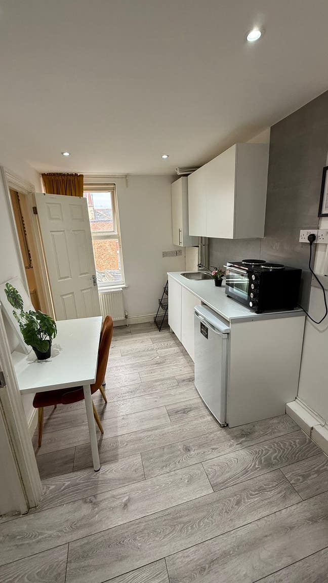 Kilburn- Super Cheap Studio Flat Available Now Main Photo