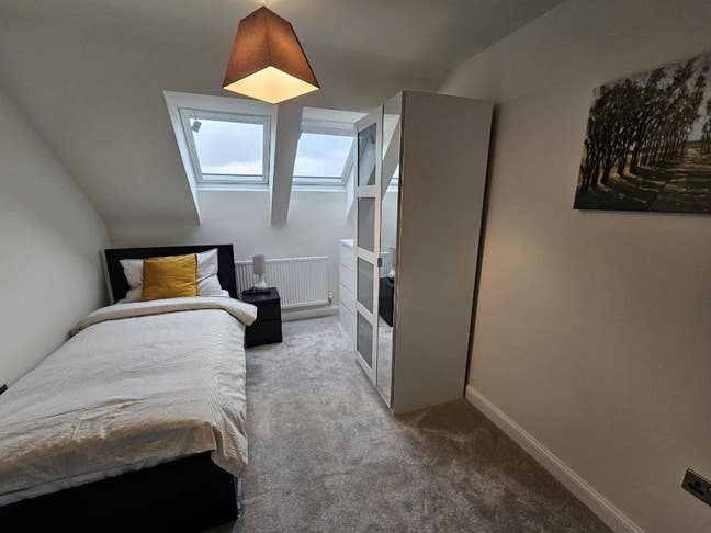 2 Ensuite rooms available Main Photo