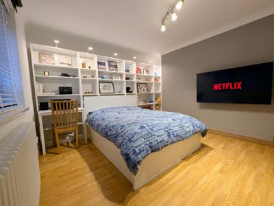 Fast Commute, Clean and Bright BDRM +++ Storage Main Photo
